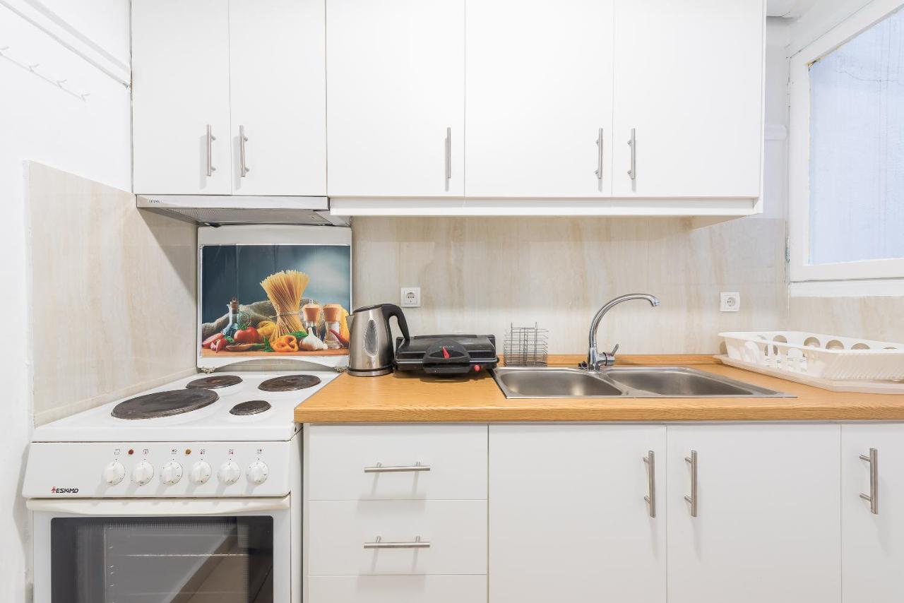 Space Paradise Apartments Атина Екстериор снимка