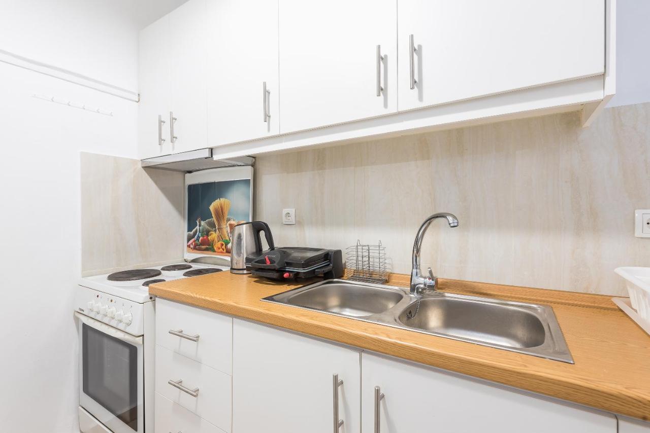 Space Paradise Apartments Атина Екстериор снимка